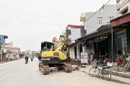 Thanh Miện đầu tư trên 7 tỷ đồng lắp đèn chiếu sáng trên đường 392B