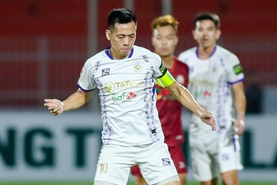 Ban Kỷ luật chờ thêm hồ sơ từ VPF, xem xét phạt Văn Quyết