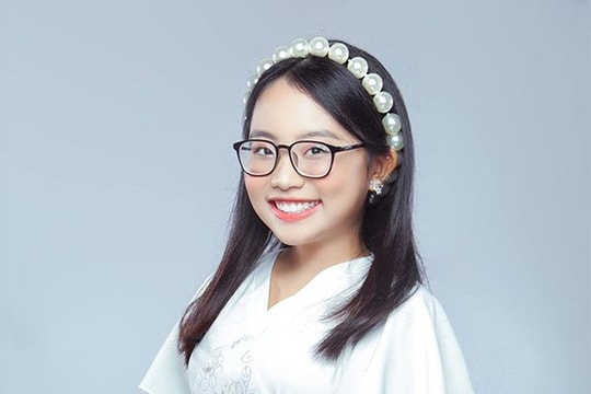 Phương Mỹ Chi hát "Người tình mùa đông" bằng 5 thứ tiếng