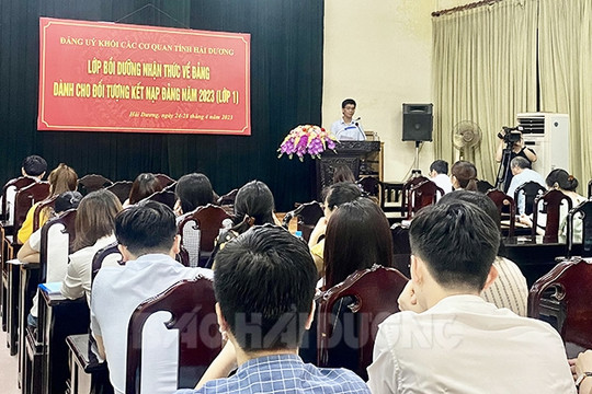 70 học viên được bồi dưỡng nhận thức về Đảng