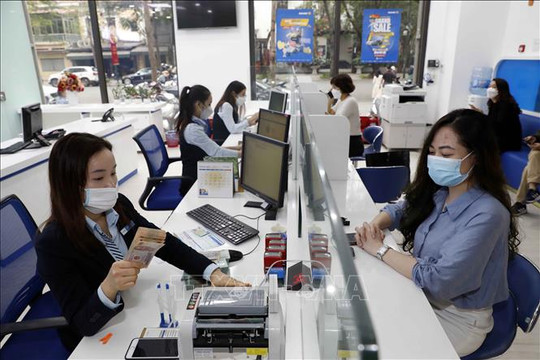 Các ngân hàng thương mại lớn đồng thuận giảm thêm lãi suất