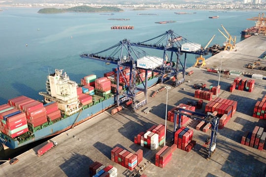 Phát triển dịch vụ cảng biển ở Hạ Long