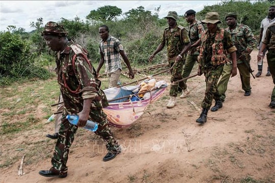 Theo giáo phái nhịn ăn, trên 100 người Kenya chết đói