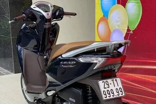Có gì đặc biệt bên trong chiếc Honda Lead được rao bán giá 1,2 tỷ đồng, ngang cả Camry 2.0 Q?