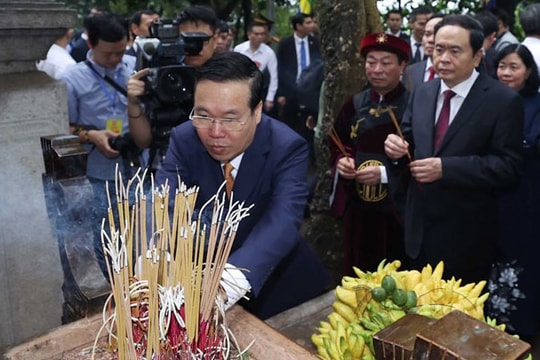 Triệu triệu con tim người Việt thành kính tri ân hướng về Đất Tổ