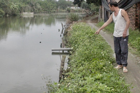 Sạt lở bờ kênh tiêu chính trạm bơm Đò Neo