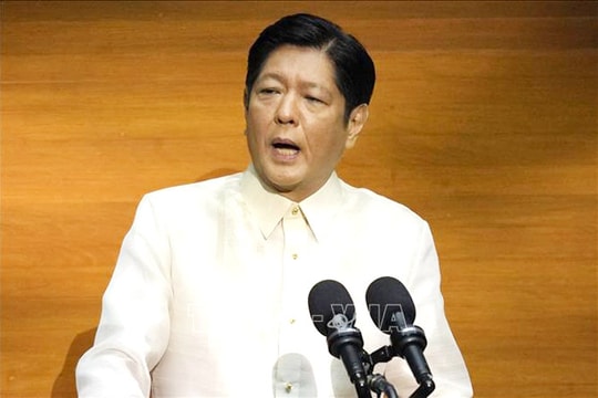 Tổng thống Philippines lên đường tới thăm Mỹ