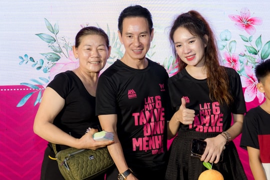 Vợ chồng Lý Hải "cầu cứu" khán giả vì phim bị livestream, quay lén tràn lan