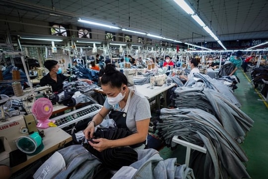 Cách tính tiền lương đi làm ngày lễ người lao động nên nắm bắt để được hưởng quyền lợi