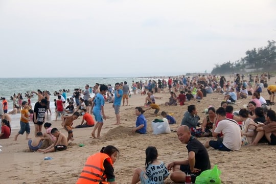 Các khu, điểm du lịch Đà Nẵng và Bình Thuận hút khách du lịch dịp lễ