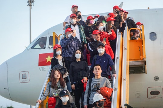 Khách Trung Quốc đến Việt Nam tăng mạnh