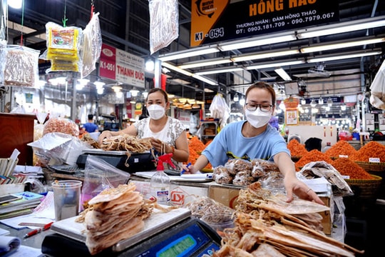 Chính phủ thông qua đề nghị giảm thuế VAT