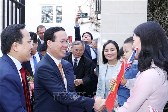 Chủ tịch nước Võ Văn Thưởng thăm cộng đồng người Việt và Đại sứ quán Việt Nam tại Anh