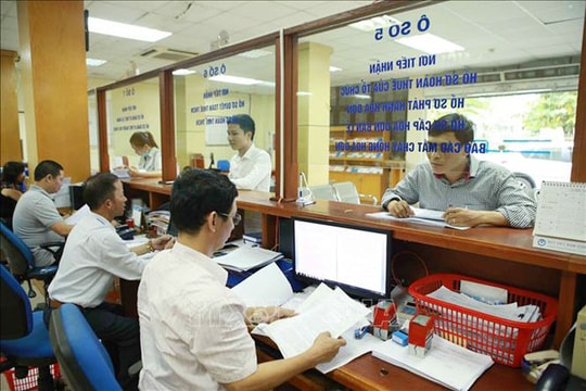 Bộ Tài chính lấy ý kiến về đề xuất giảm 35 khoản phí, lệ phí