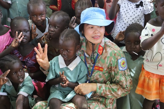 [Video] Vietnamese peacekeepers build classrooms in Abyei