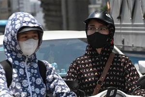 Nắng nóng gay gắt, dấu hiệu nào cảnh báo người bị sốc nhiệt?