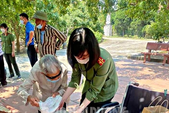 Phụ nữ phối hợp tổ chức tuyên truyền về vệ sinh môi trường, phòng chống tệ nạn xã hội