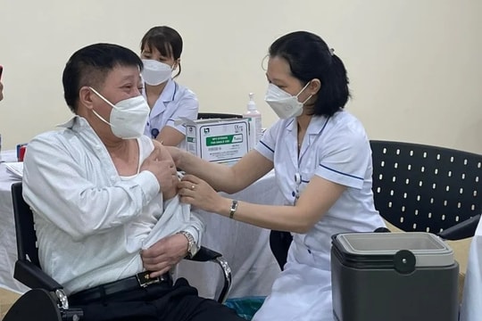 Sắp lồng ghép tiêm vaccine COVID-19 vào tiêm chủng mở rộng