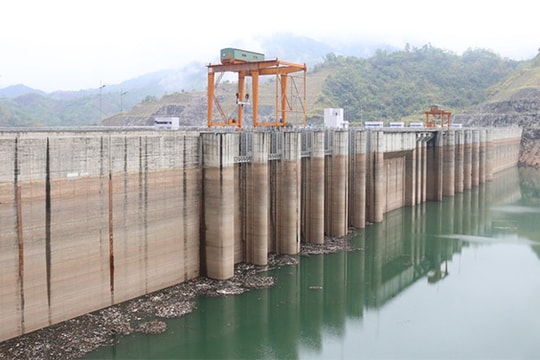 Tiêu thụ điện tăng cao, thủy điện cạn nước, EVN cảnh báo tình huống xấu