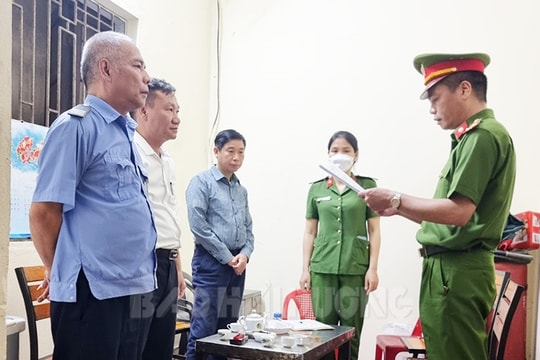 Tạm giam 2 kẻ lôi kéo người mua gian hàng ảo, chiếm đoạt hàng tỷ đồng