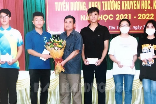 Tân Trường khuyến học, khuyến tài