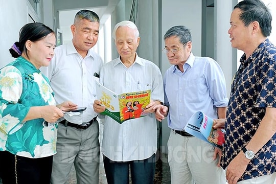 Tuổi cao vẫn say mê nghề báo