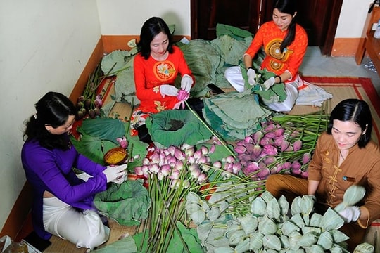 Trà sen Kiếp Bạc xuất ngoại