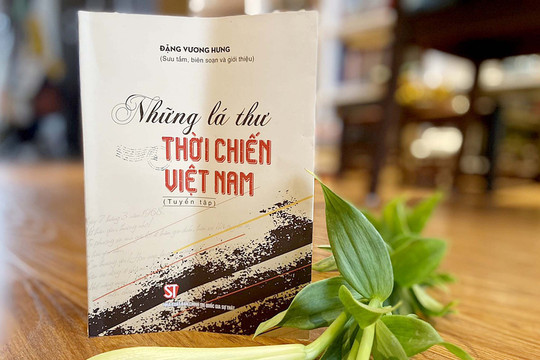 Những lá thư thời chiến Việt Nam "Con chữ không im lặng"