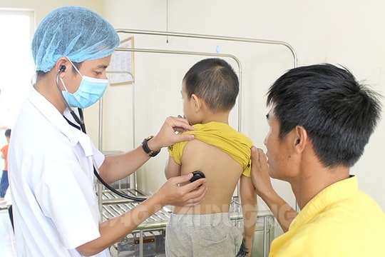 Người mắc bệnh tay-chân-miệng tăng đột biến