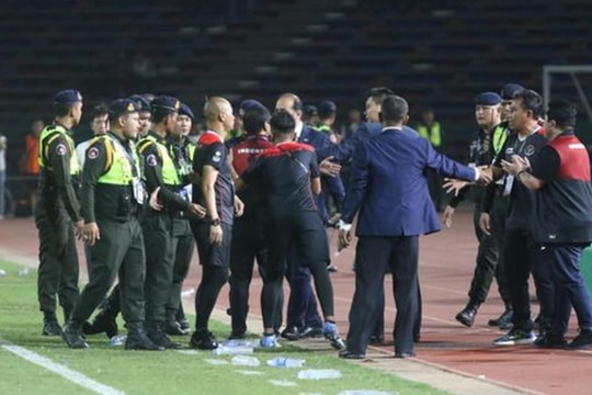Liên đoàn bóng đá Thái Lan sẽ phạt nặng cầu thủ tham gia ẩu đả ở chung kết SEA Games 32