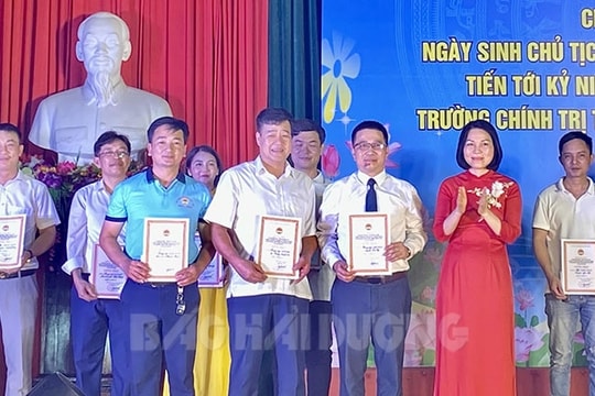 Sôi nổi Hội diễn văn nghệ "Tiếng hát học viên" Trường Chính trị tỉnh Hải Dương