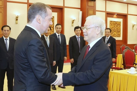 Tổng Bí thư Nguyễn Phú Trọng hội đàm với ông Medvedev