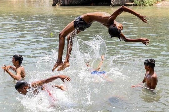 Vùng thủ đô Delhi của Ấn Độ hứng chịu sóng nhiệt