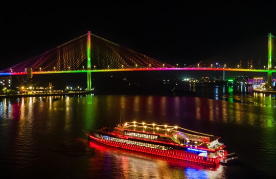 Trải nghiệm tour du thuyền Hạ Long 5 sao giá 2 triệu đồng