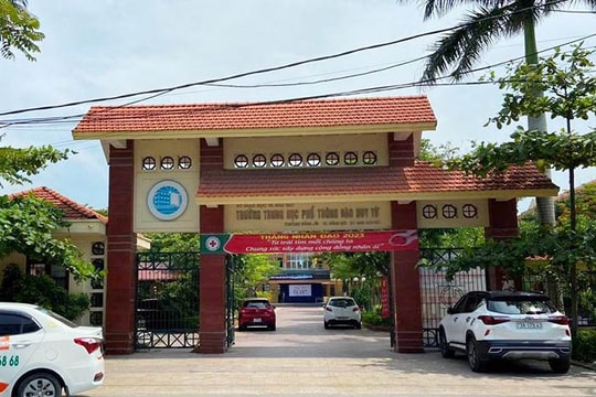Phụ huynh "tố" quỹ lớp thâm hụt 30 triệu đồng, nhà trường lên tiếng