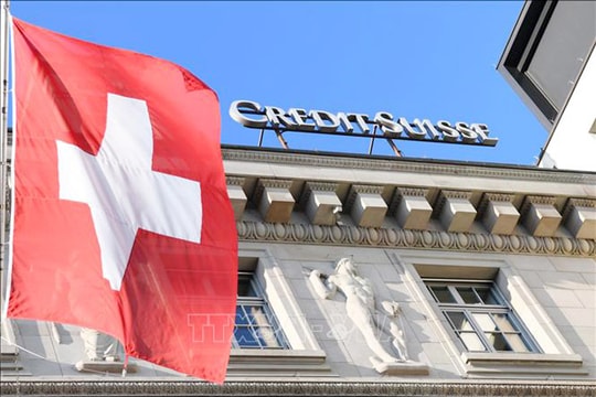 EC "bật đèn xanh" cho thương vụ UBS mua lại Credit Suisse