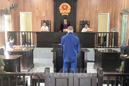 Đăng ảnh nhạy cảm của bạn gái cũ lên mạng, lĩnh 39 tháng tù