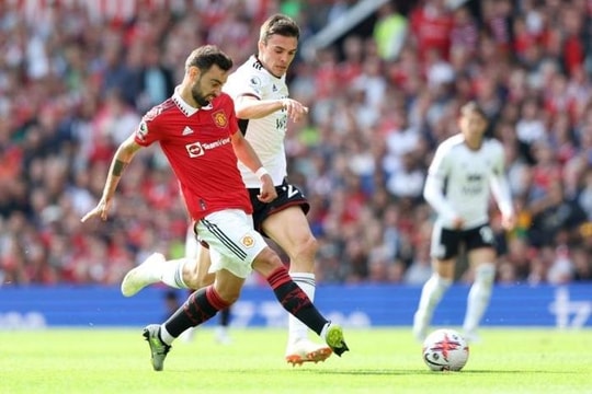Thắng ngược Fulham, Man Utd đứng thứ 3 Ngoại Hạng Anh