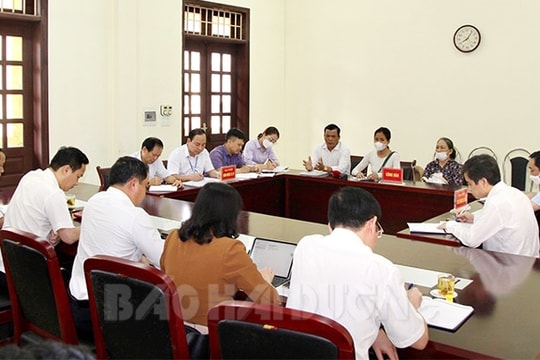 Các đồng chí Bí thư Tỉnh ủy, Chủ tịch UBND tỉnh Hải Dương tiếp công dân vào sáng 9.6
