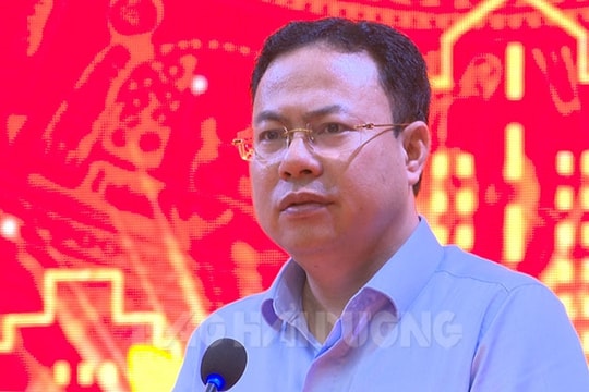 Bí thư Thành ủy Chí Linh Hoàng Quốc Thưởng đối thoại với đoàn viên thanh niên