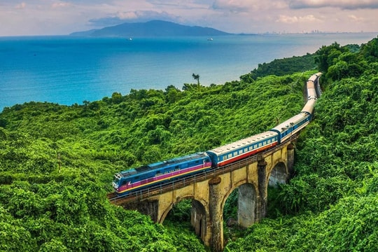 Vietnam among world's top 8 most incredible train journeys