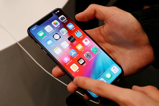 Nga cáo buộc Mỹ cài virus độc vào hàng nghìn điện thoại iPhone 