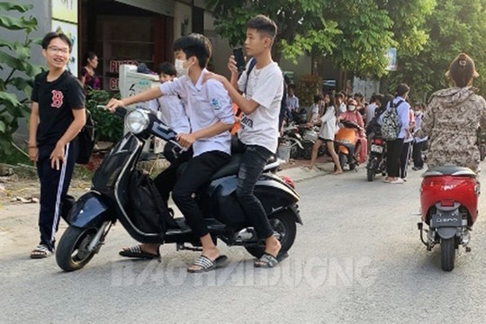 Học sinh vi phạm quy định về giao thông dịp hè sẽ bị gửi thông báo về trường và địa phương