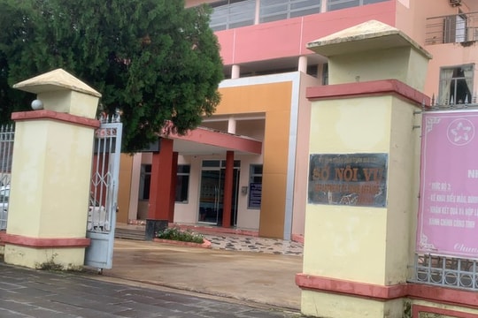 Khởi tố, cấm đi khỏi nơi cư trú đối với Phó chánh văn phòng Sở Nội vụ Gia Lai