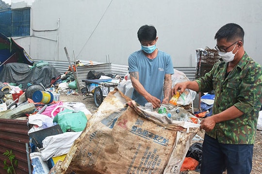 Mỗi ngày các cơ sở thu mua và tái chế khoảng 20 tấn chai nhựa
