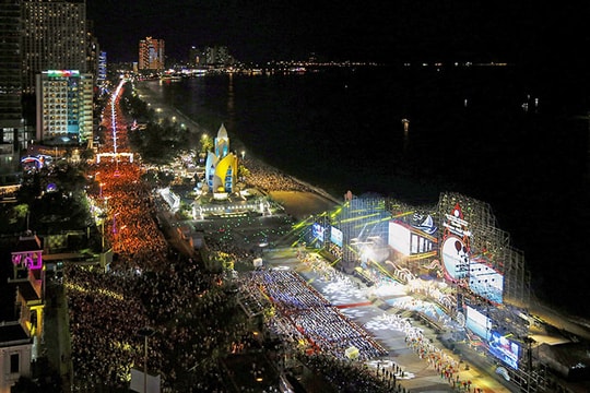Khánh Hòa đón hơn 600.000 lượt khách trong Festival biển Nha Trang 2023