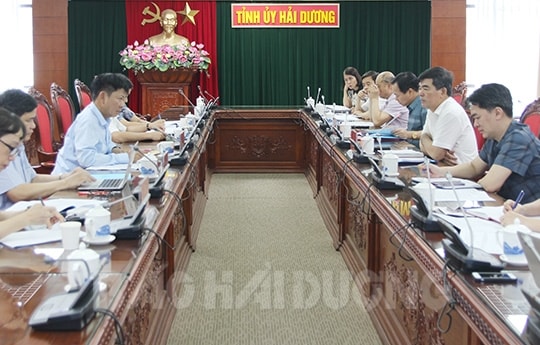 Đề nghị bổ sung quy định quyền hạn của các cơ quan tham mưu, giúp việc Tỉnh ủy, Thành ủy
