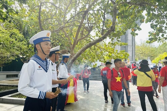 [Photos] Truong Sa island district today