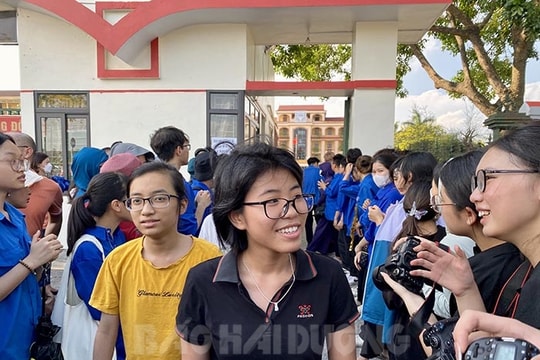 234 em thi vào lớp 10 Trường chuyên Nguyễn Trãi được cộng điểm khuyến khích
