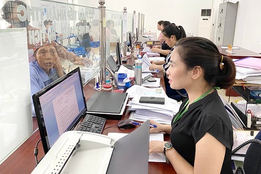 Thi đua thực hiện  văn hóa công sở